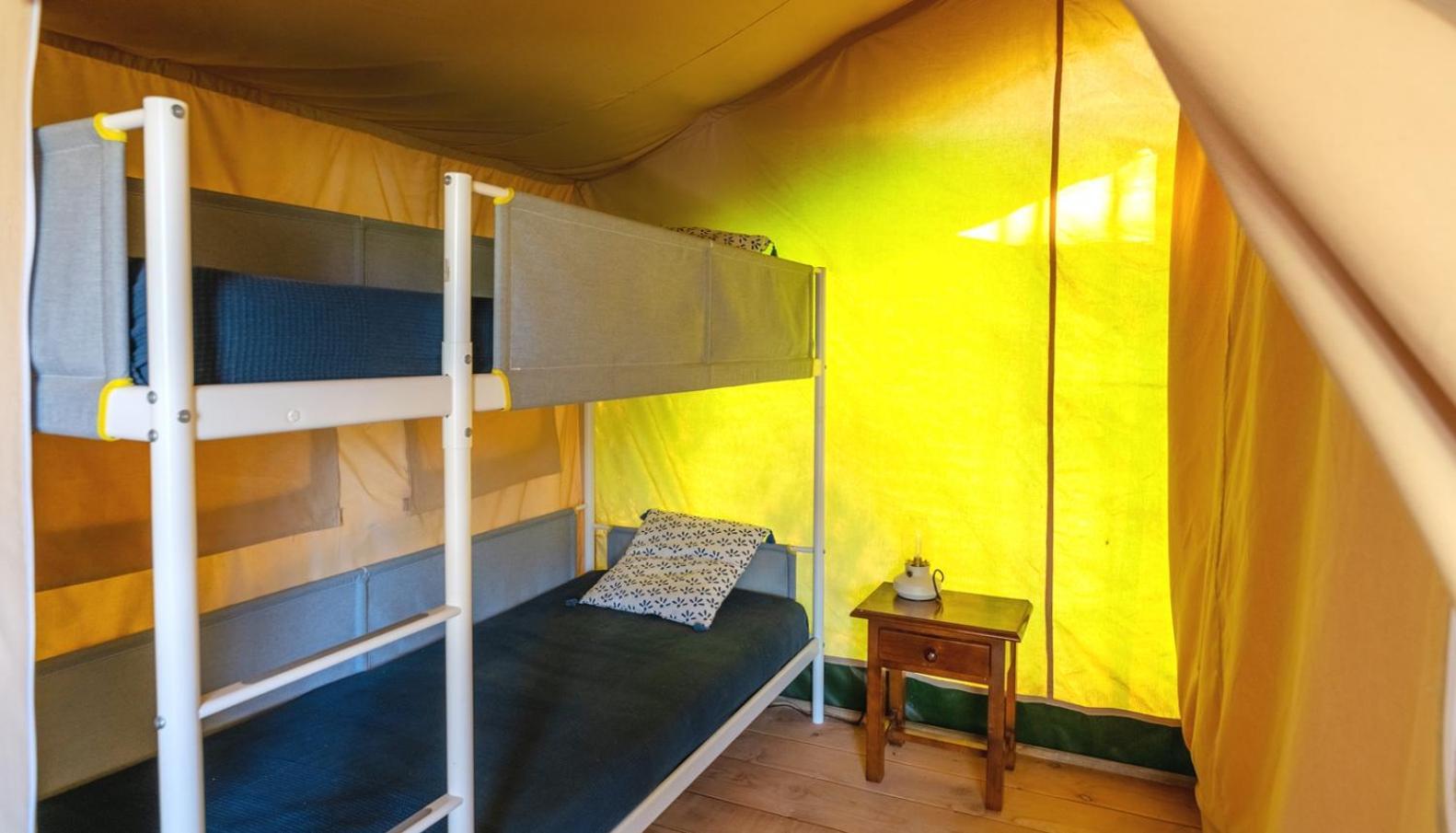 Campo Agave Luxury Tents Sayalonga Quarto foto